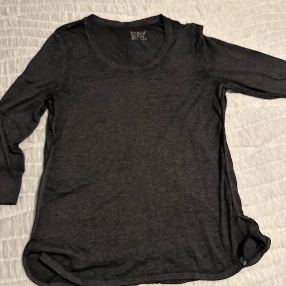 Marc New York 🎃Athletic performance top - Picture 1 of 3